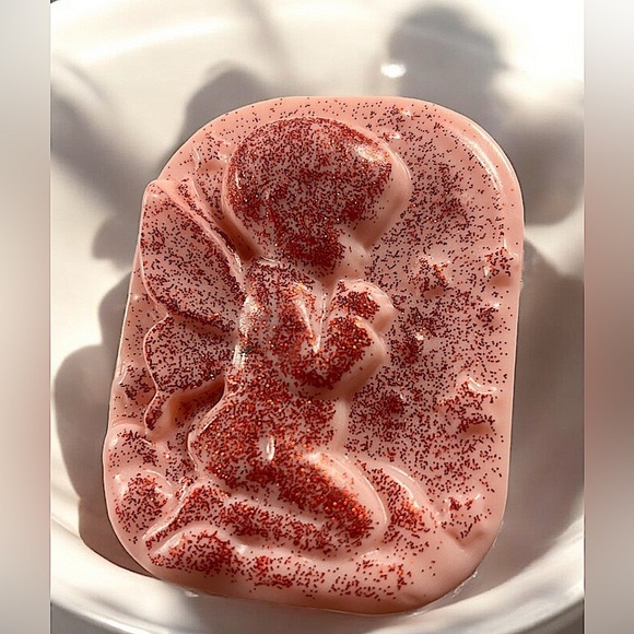 Vanilla soap angel handmade 3x2in 3oz donkey milk, shea butter,coconut oil - Picture 2 of 4